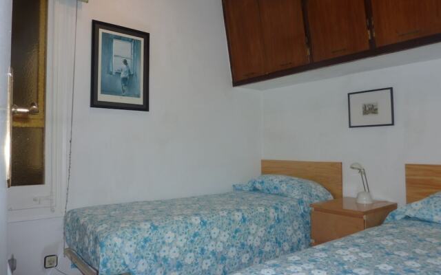 Apartment (wifi, air conditioning) at 150 meter beach