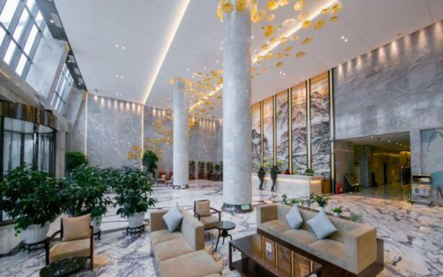 Vienna International Hotel (Wuhan Workers' Culture Palace Jiyuqiao Metro Station)