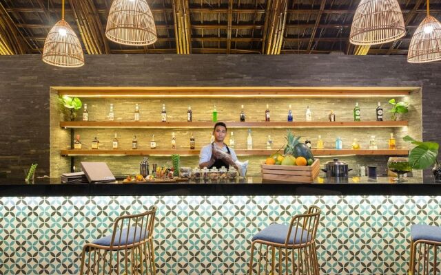 Carinae Hotel Cocobay Danang