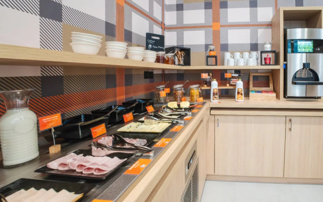 easyHotel Marseille Euromed