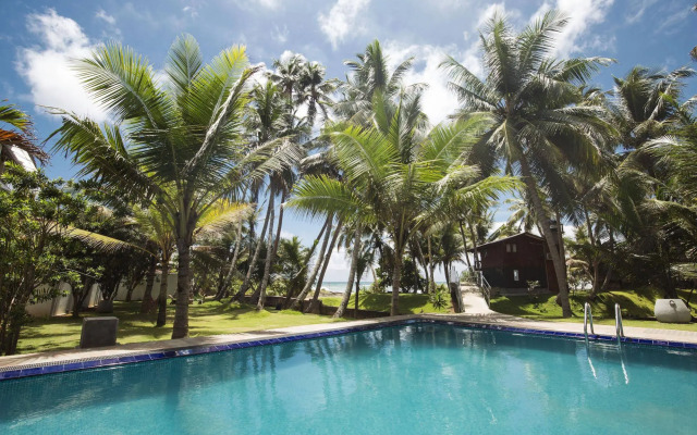 Rockside Beach Resort