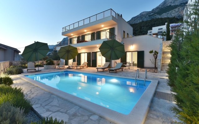 Luxurious Villa in Makarska With Pool