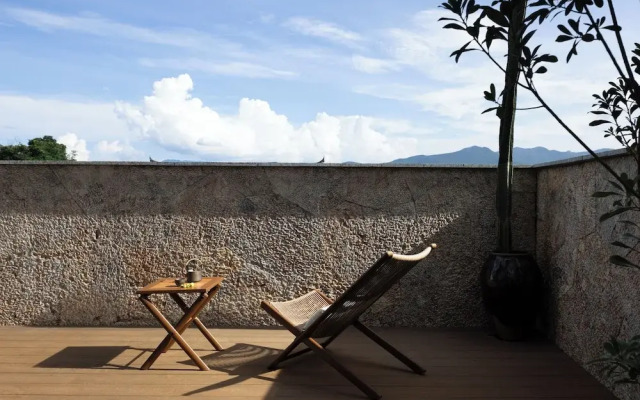 LA MAISON . View Resort