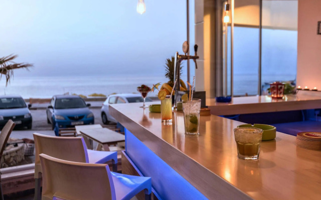 Pearl SeaBreeze Suites