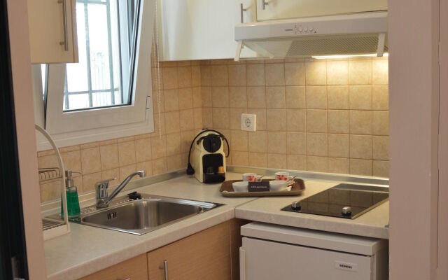 Akis Apartments