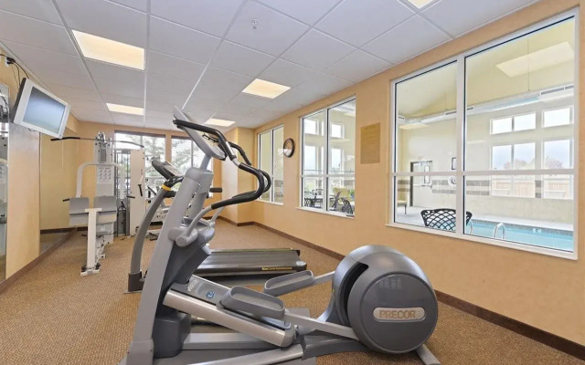 Comfort Inn & Suites McMinnville Wine Country