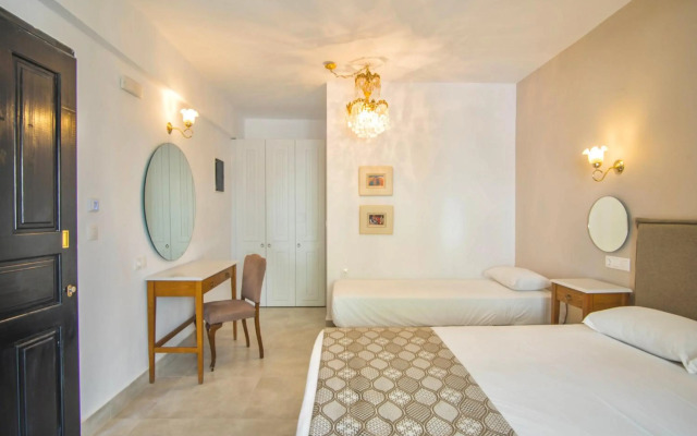 Nami Hotel & Suites