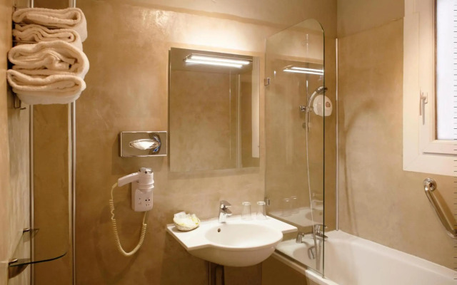 Dorsett Wanchai Hong Kong