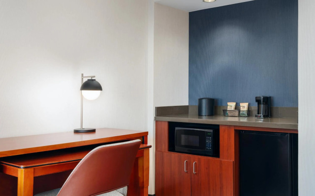 Courtyard by Marriott Columbus Worthington