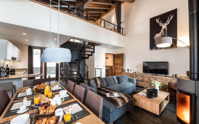 Yellowstone Lodge Chalet 1