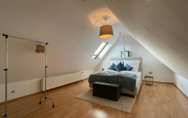 Suite Dilara by NINJA SPACES - 105QM Maisonette, Netflix, Garten, Parkplatz