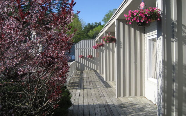 Golden Sands Resort On Lake George