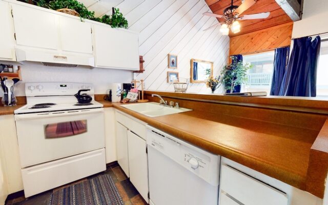 Bigwood #41 2 Bedroom Condo