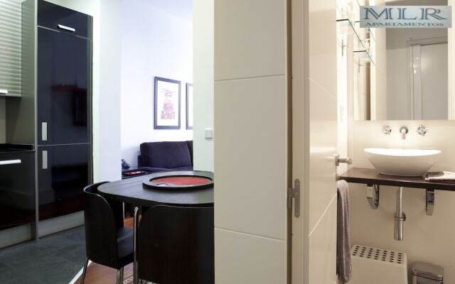 Modern Flats in Justicia by Allô Housing
