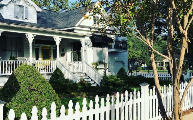 John Thomas Bed and Bath