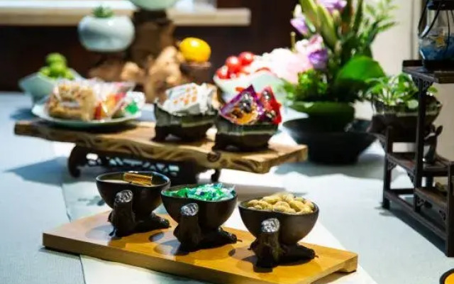 Quintessence Century Hotel