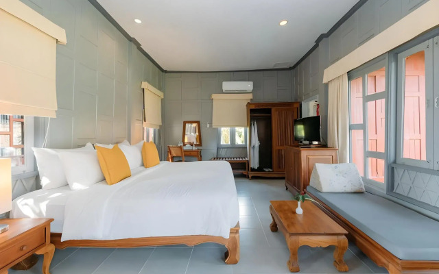 Ma Doo Bua Phuket (มาดูบัวภูเก็ต)