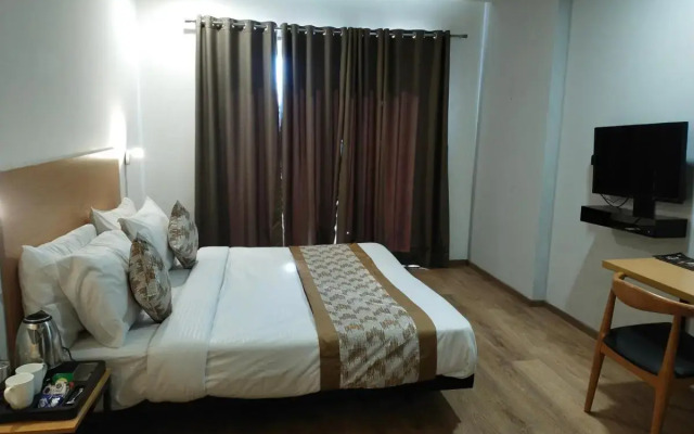 Saltstayz Express – Medicity (Near Medanta Hospital)