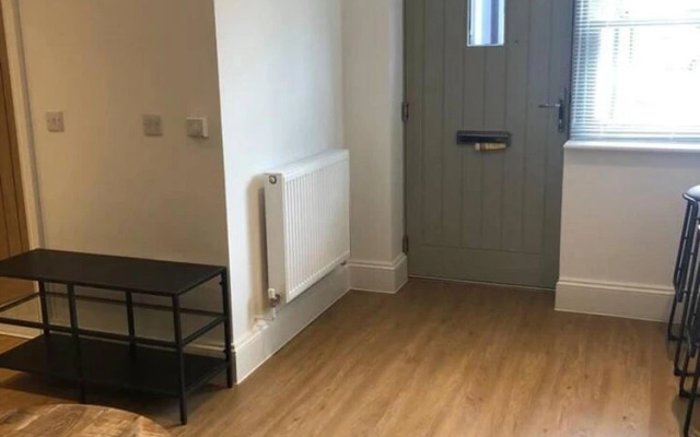 Stunning 1-bed Studio in Watford