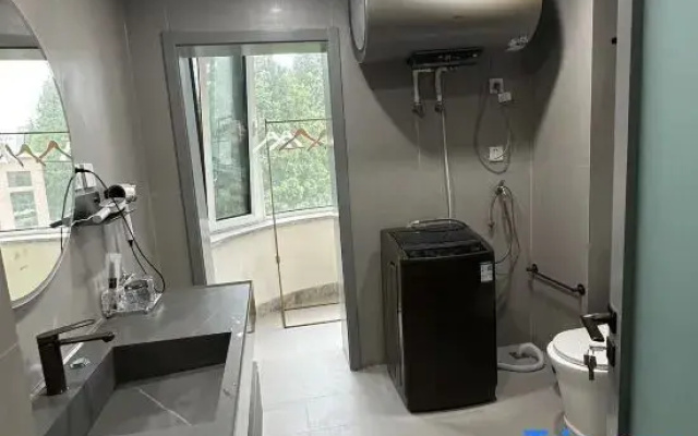 Qingdao Youshe Linhai Homestay (Golden Lion Plaza Branch)