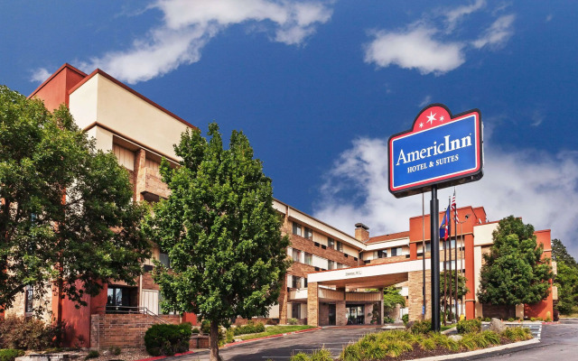 AmericInn by Wyndham Omaha