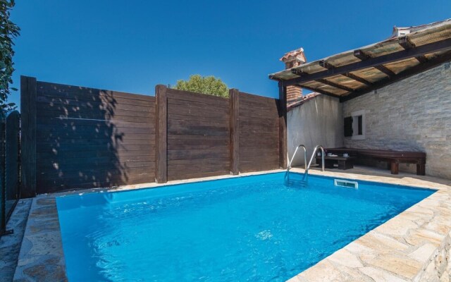 Beautiful Home in Sv lovrec With Wifi and 1 Bedrooms