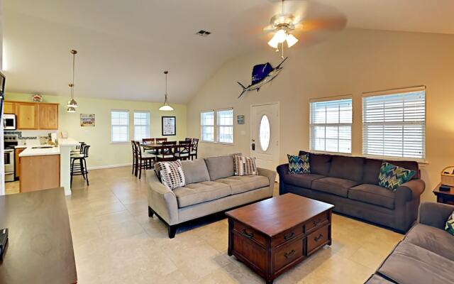 Doodle Digs - Three Bedroom Home