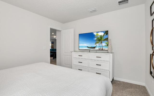 Private Pool Villa W/pool Table, On-site Waterpark