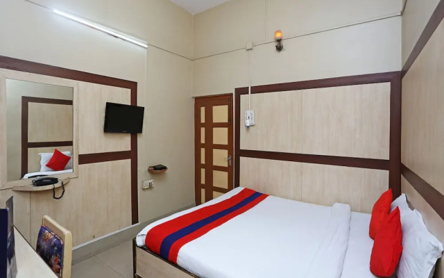 OYO 7742 The Hotel Marina