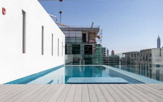 Mesmerizing Upscale 1BR Apartment in Soho Palm Jumeirah