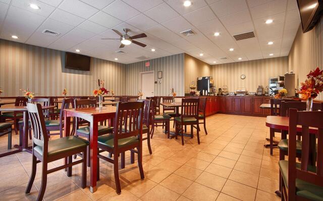 Best Western Staunton Inn
