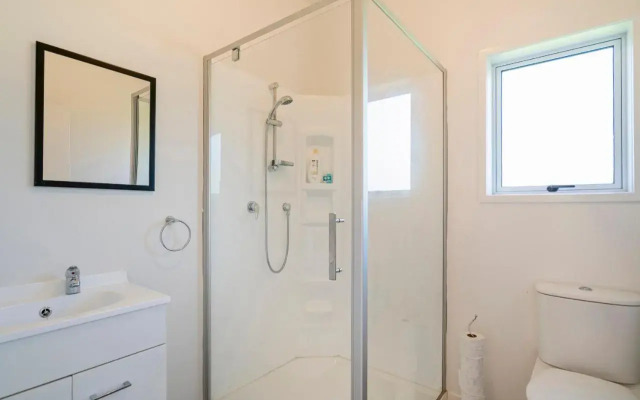 Sundaze Escape - Cooks Beach Holiday Home