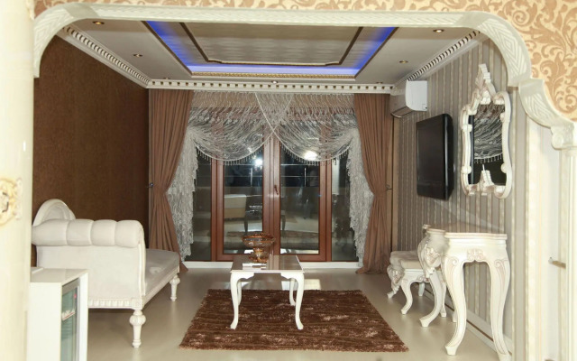 Royal Anka Hotel