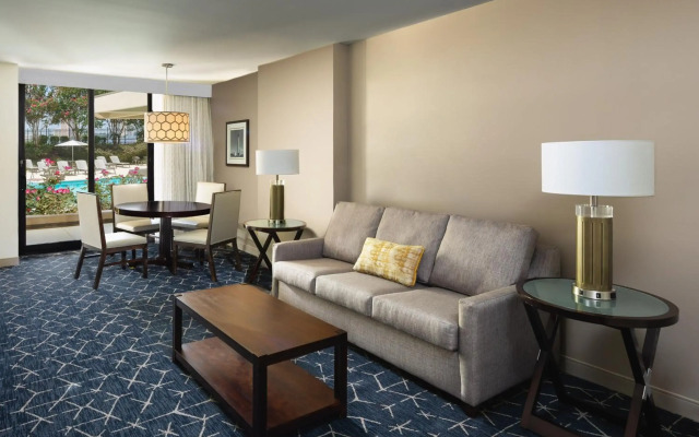 Sheraton Norfolk Waterside Hotel