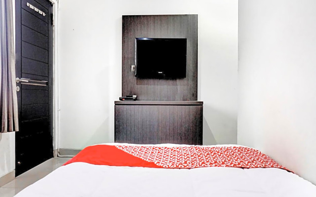 OYO 90438 Mampang 34 Residence