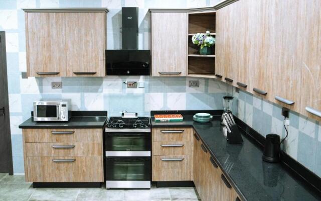 Immaculate 3-bed Apartment in Accra