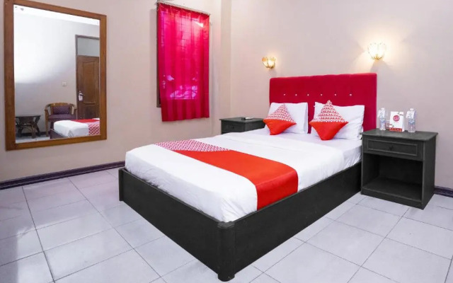 OYO 891 Hotel Gading Kencana