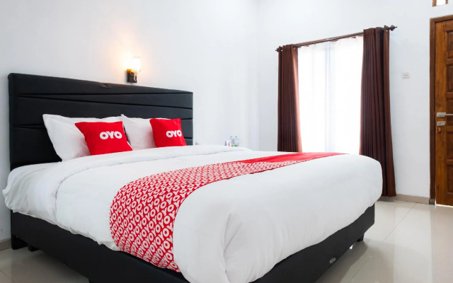 OYO 2169  Anugrah Bromo Homestay