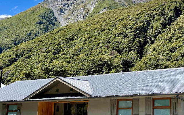 Arthurs Chalet