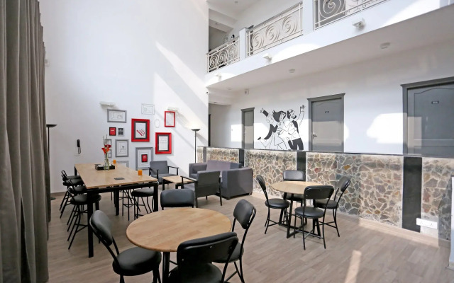 OYO Townhouse 020 Huda Metro South City 1