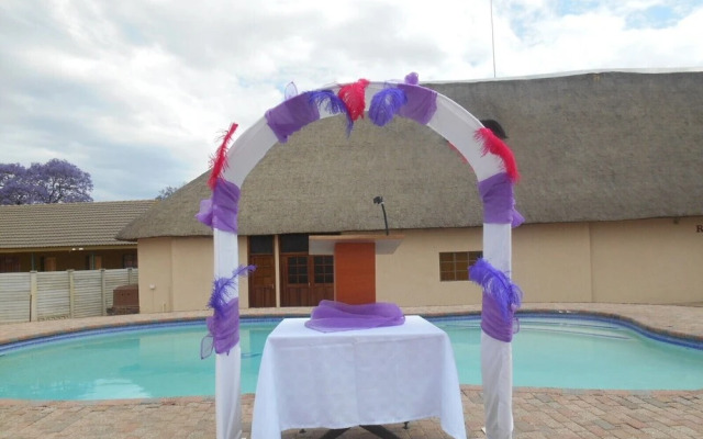 Thatch Palace Lodge