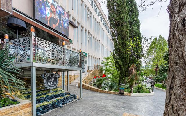 Central Residence Lamare двухуровневые апартаменты в центре Сочи