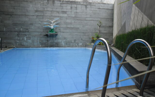 Andelir Hotel