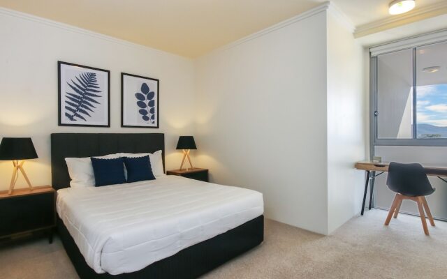 Urban Edge Apartments by Urban Rest