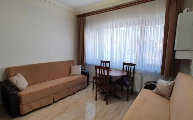 Glam 1BR Flat w/AC in the Heart of Cihangir
