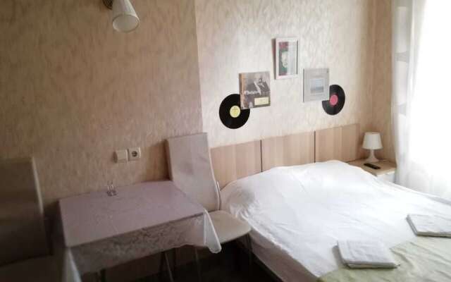 Vyriy Aparthotel on Goncharnaya 11A