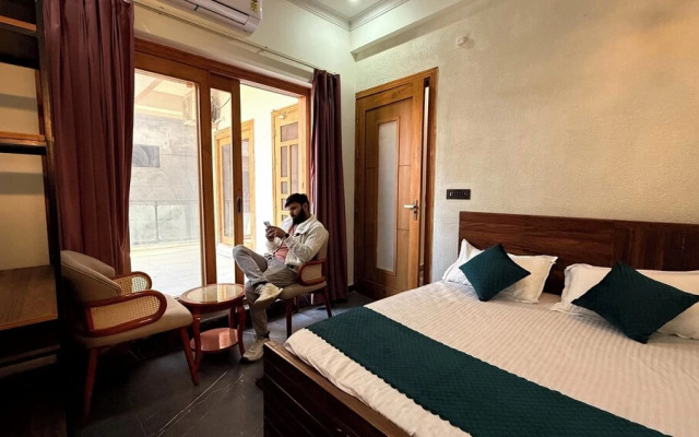 Yes Hotel By The Ganges
