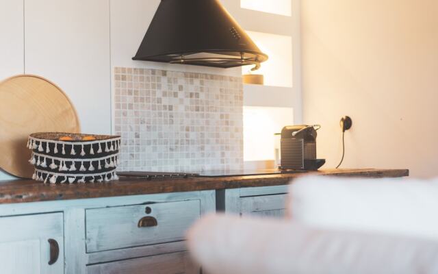 Azenhas do Mar West Coast Design & Surf