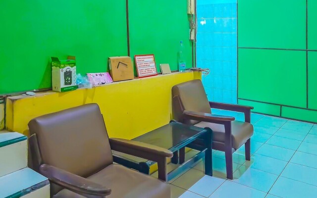 SPOT ON 92236 Kediri Family Homestay