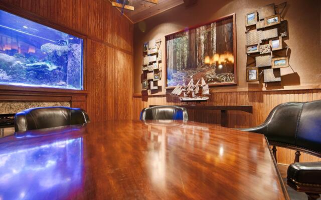 Best Western Plus Humboldt Bay Inn
